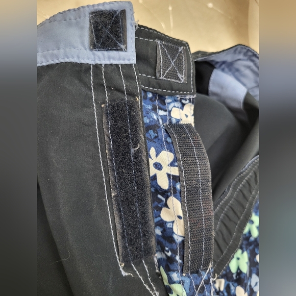 Catalina Women's Reversible Floral Board Shorts Blue Swim Trunks Tropical Size M - Picture 7 of 10